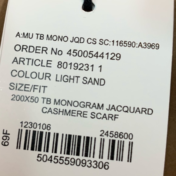 Burberry Monogram Jacquard Cashmere Stole - Picture 4 of 4